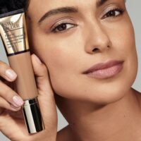 Estée Lauder FONDOTINTA Futurist Hydra Rescue Moisturizing Makeup SPF45